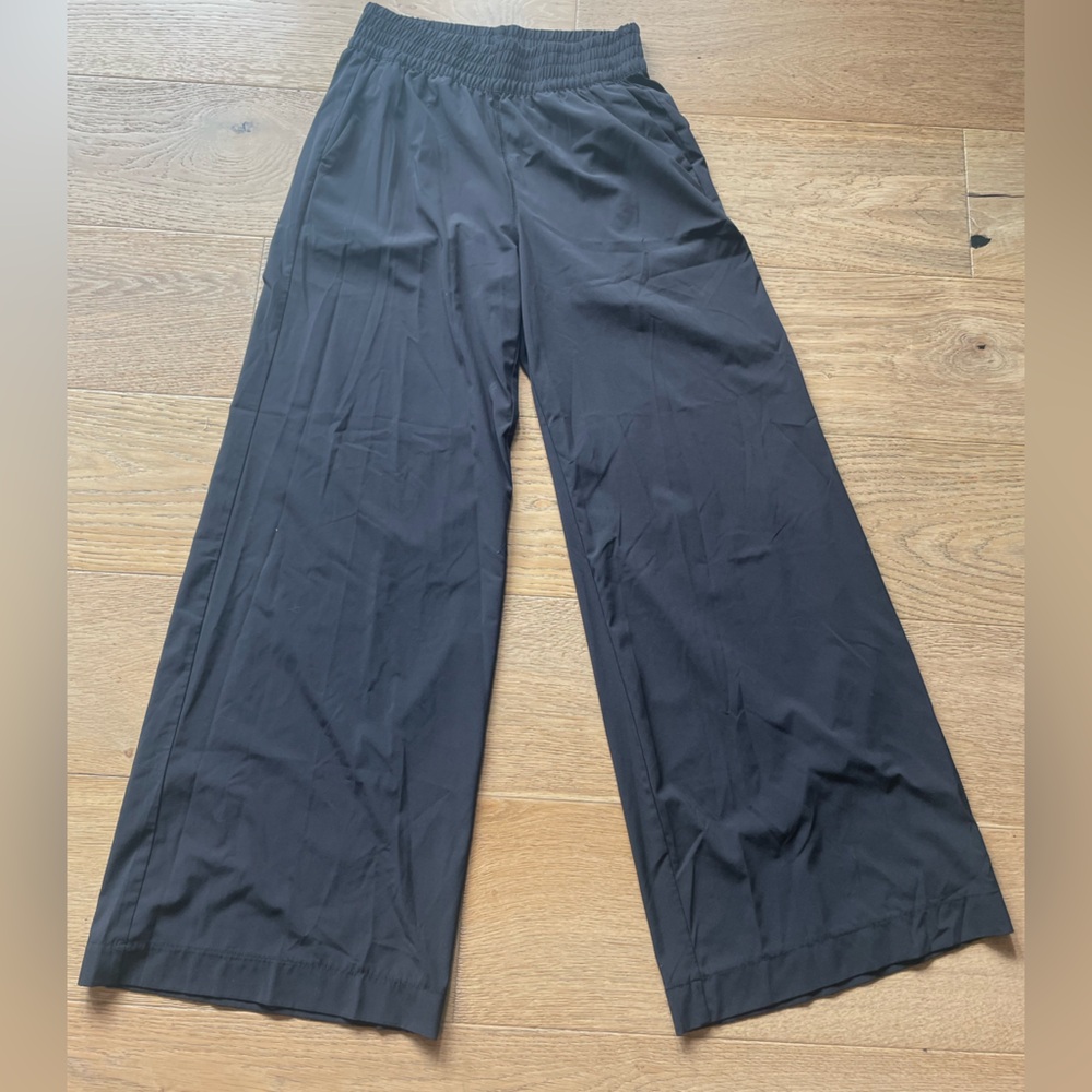 Vuori Women's Black Wide Leg Pants